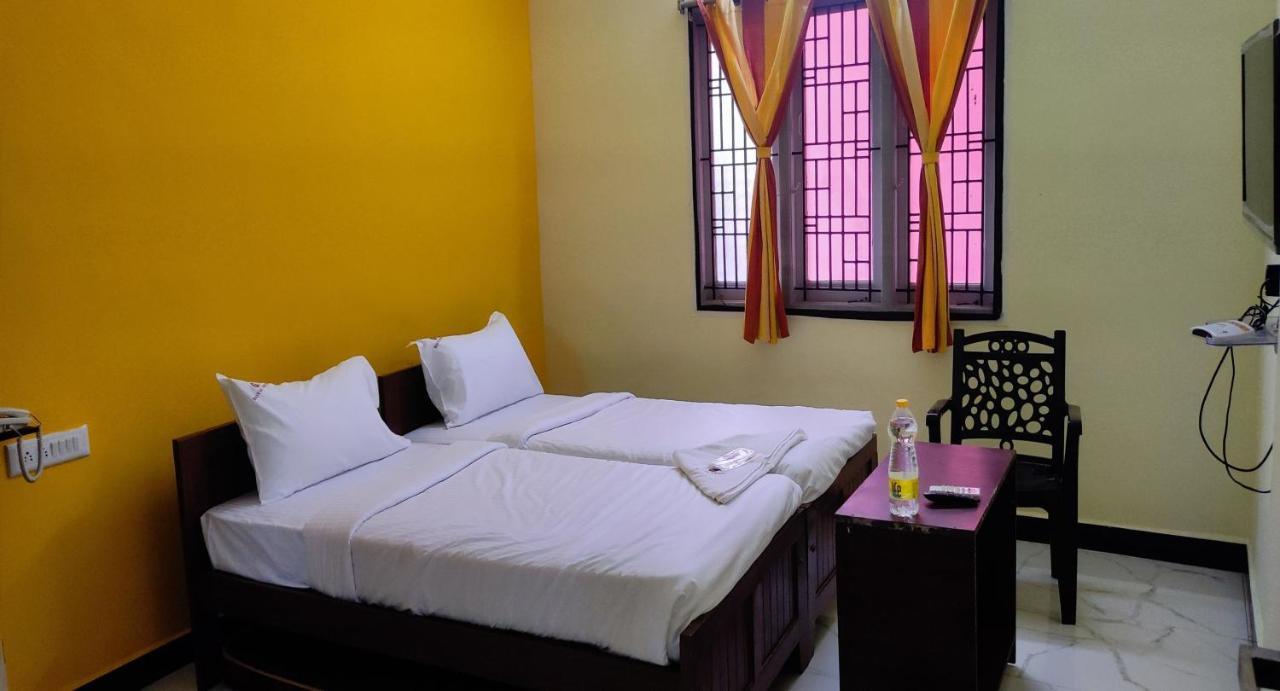 Pph Living Lakshmi Palace Tallākulam Extérieur photo